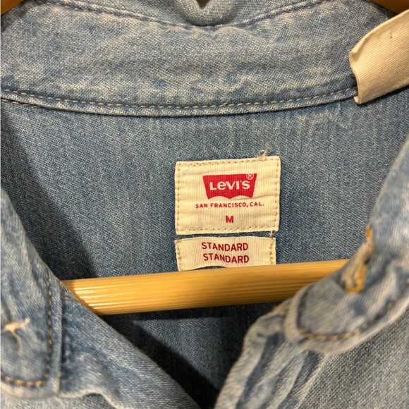 Levi’s Western Standard Fit Shirt (M) - Picture 3 of 3